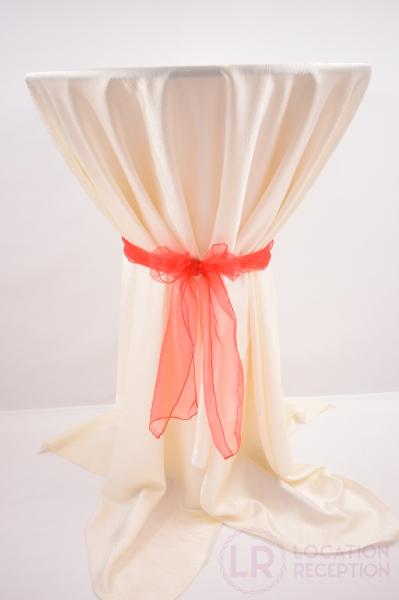 location-mange-debout-avec-nappe-et-noeud-66425c15b51db